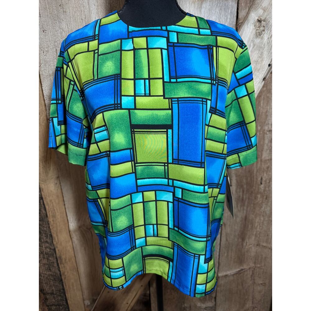 NWT Jordan Women's Size Medium Lime Green Geometric Back Button Short Sleeve